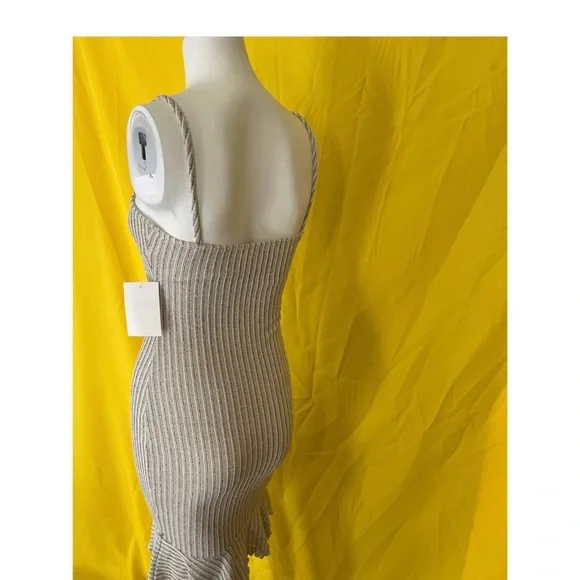 Detail thick material dress - Picture 3 of 3